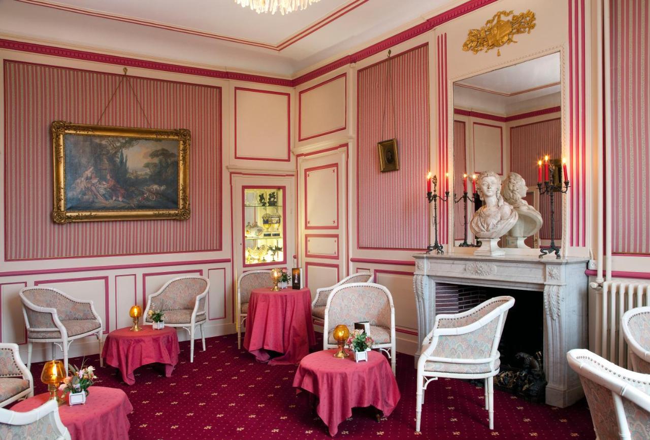Chateau De Rigny Ментон-Сен-Бернар Екстериор снимка