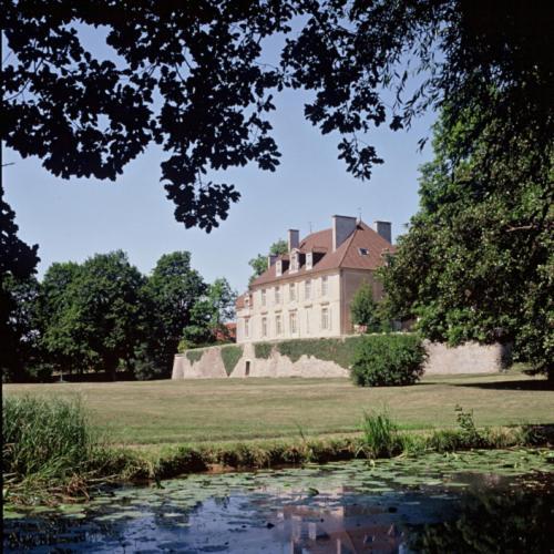 Chateau De Rigny Ментон-Сен-Бернар Екстериор снимка